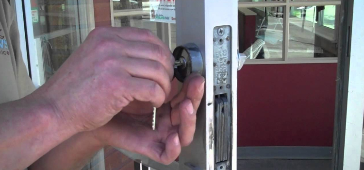 commercial door lock repair Oxnard